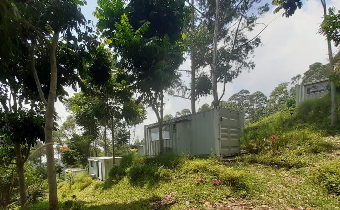 Hotel Bukit Pinus Tegalharendong Esterno foto