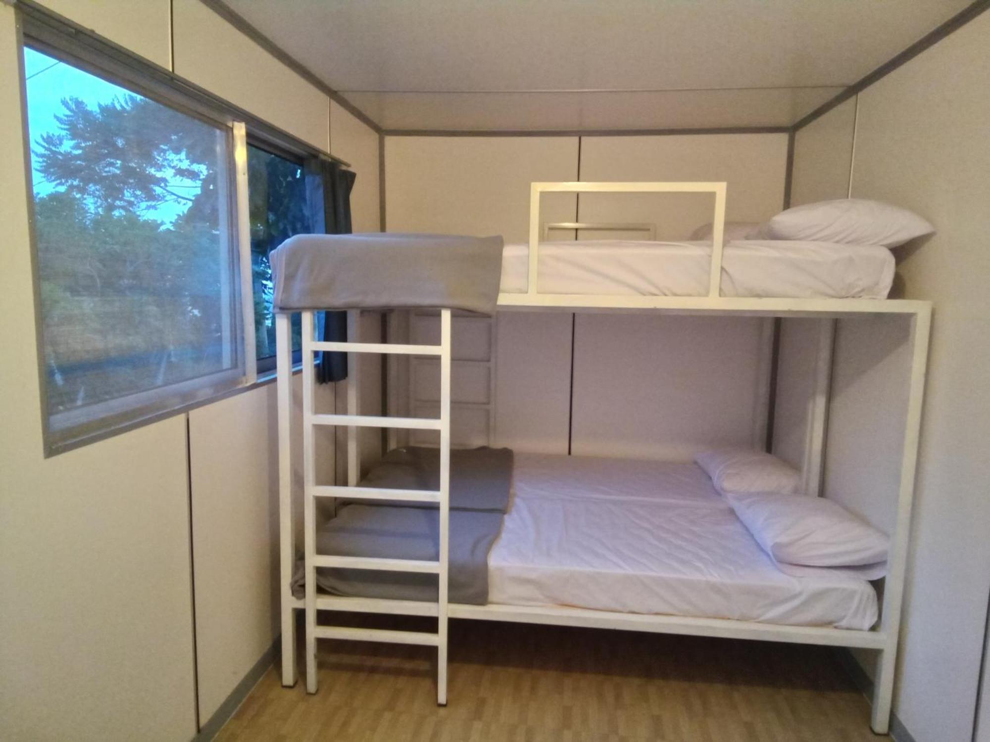 Hotel Bukit Pinus Tegalharendong Esterno foto